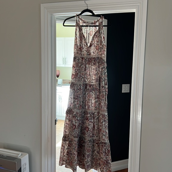 Love the label Helena dress - Picture 2 of 6